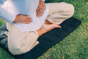 Entdecken Sie die kraftvolle Kombination von #Reiki und #Meditation für ein tieferes Wohlbefinden. Unser neuer Blog-Beitrag zeigt, wie Sie Stress abbauen und Ihre innere Balance finden: